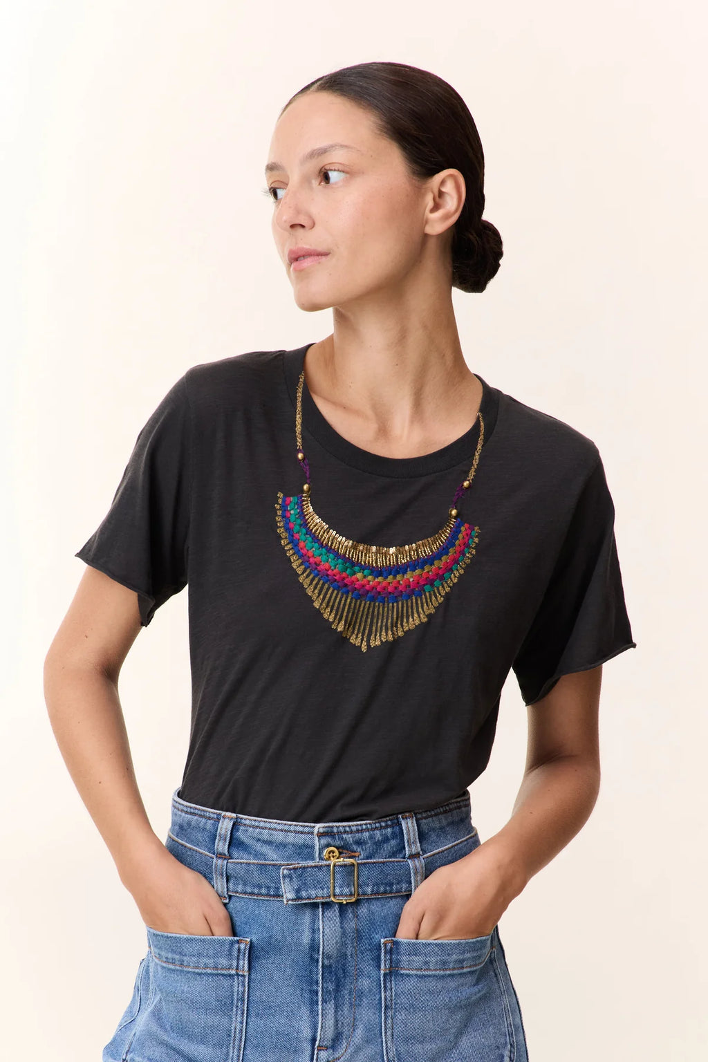 LEON & HARPER | CAMISETA | MUJER | TORO COLLIER CARBONE | NEGRO