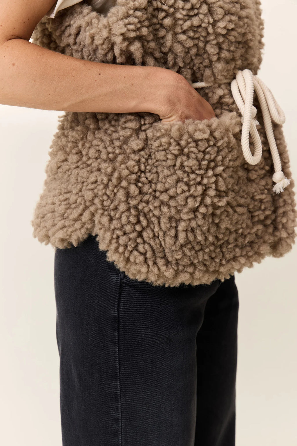 LEON & HARPER | CHALECO | MUJER | VINNY TAUPE | BEIGE