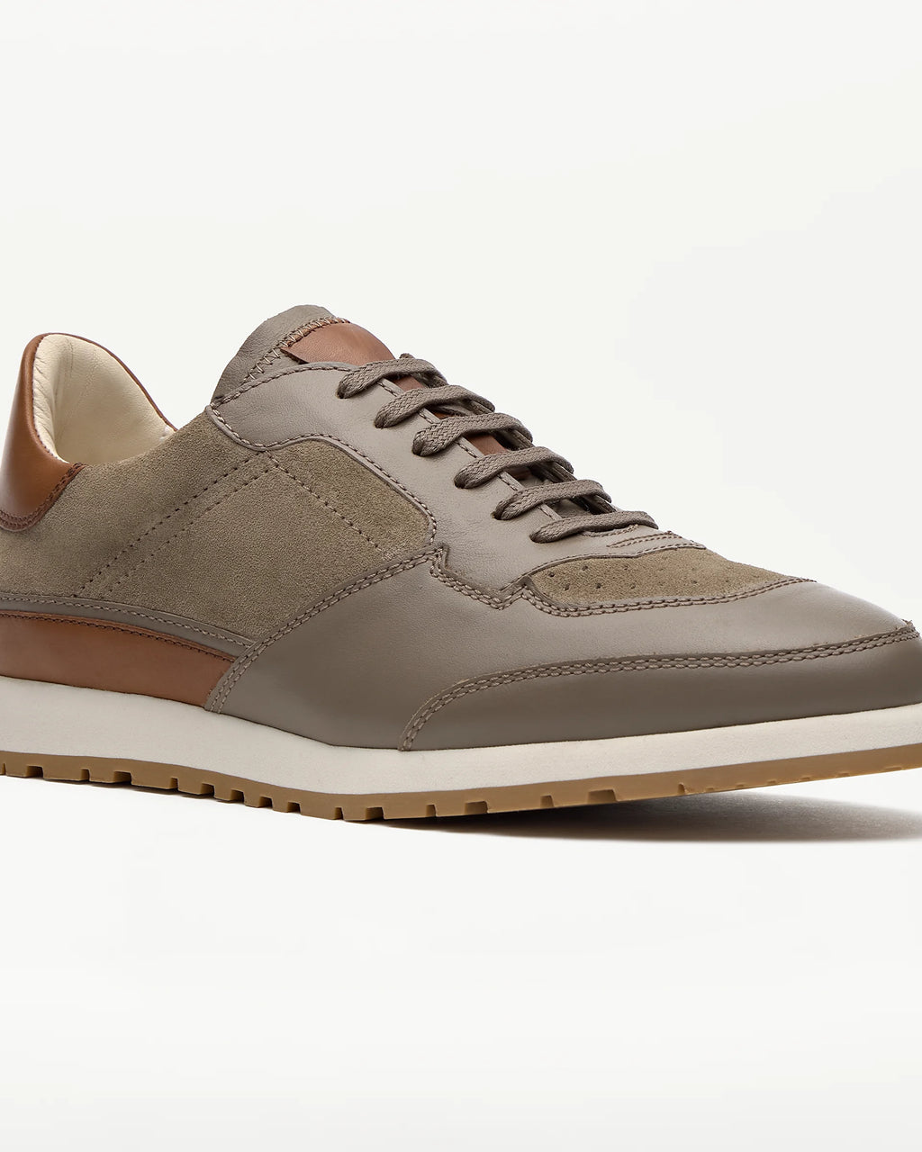 LOTTUSSE | SNEAKERS DE VESTIR | HOME | SNEAKERS CORDONS MANCOR PELL | MARRÓ