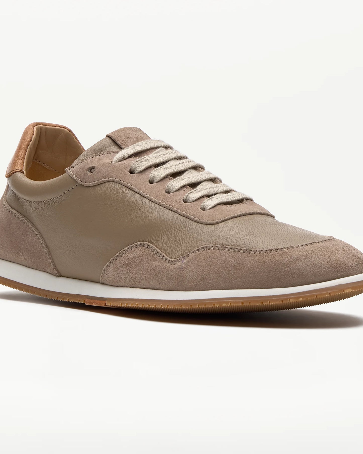 LOTTUSSE | SNEAKERS DE VESTIR | MUJER | SNEAKERS CORDONES MANCOR PIEL DE CORDERO TOPO | MARRÓN