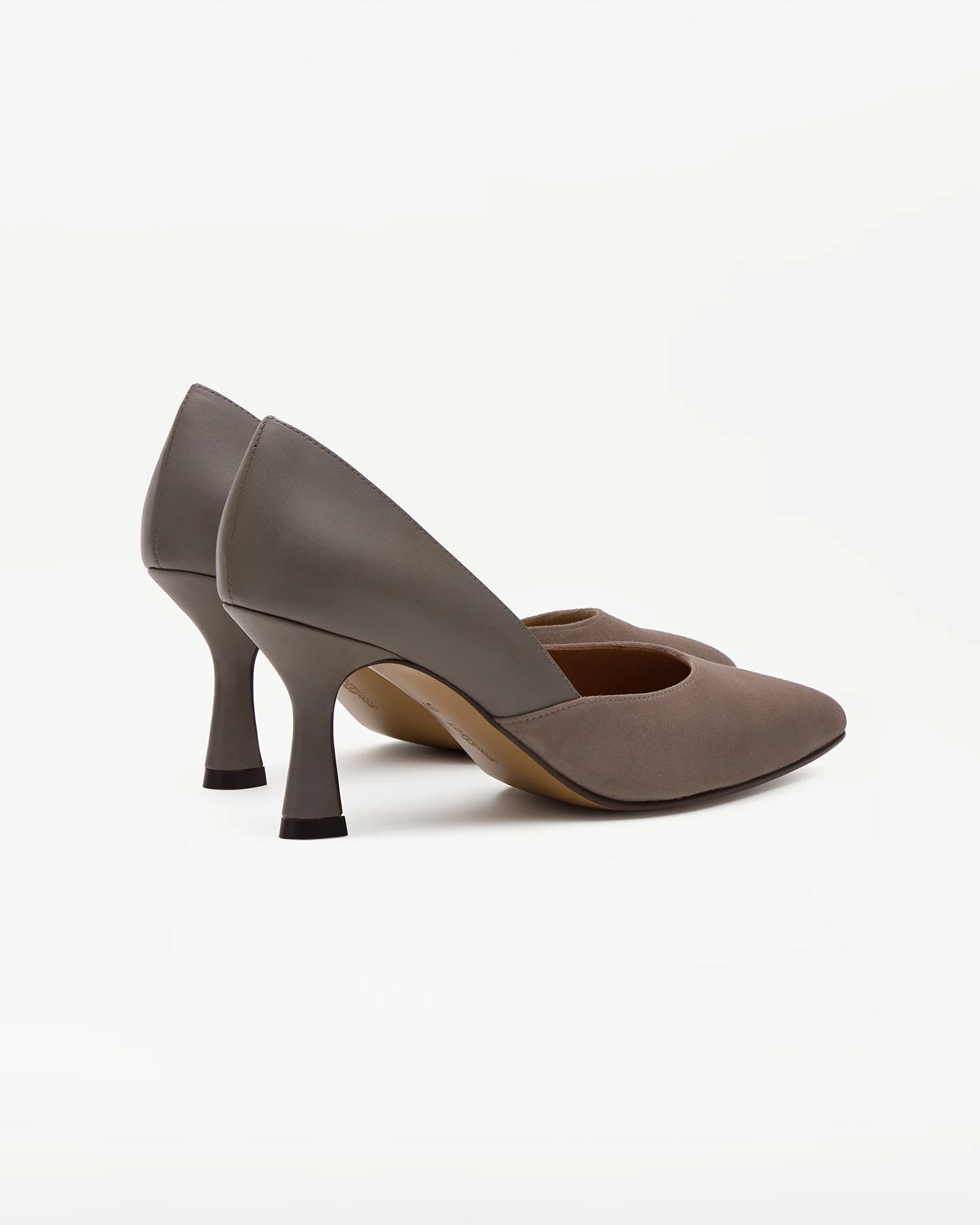 LOTTUSSE | ZAPATOS DE SALON | MUJER | SALONES PUNTA FINA CARLA PIEL DE CORDERO TOPO TOPO | MARRÓN