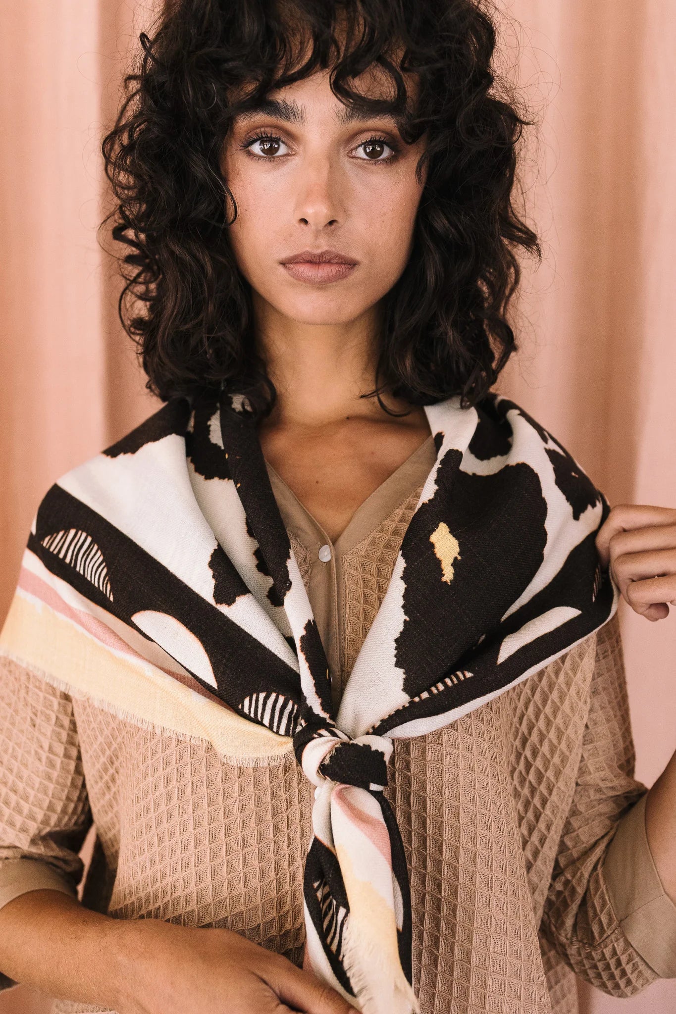 MAITANE BILBAO | PAÑUELO | MUJER | MINI JIBON ASUN | BLANCO Y NEGRO