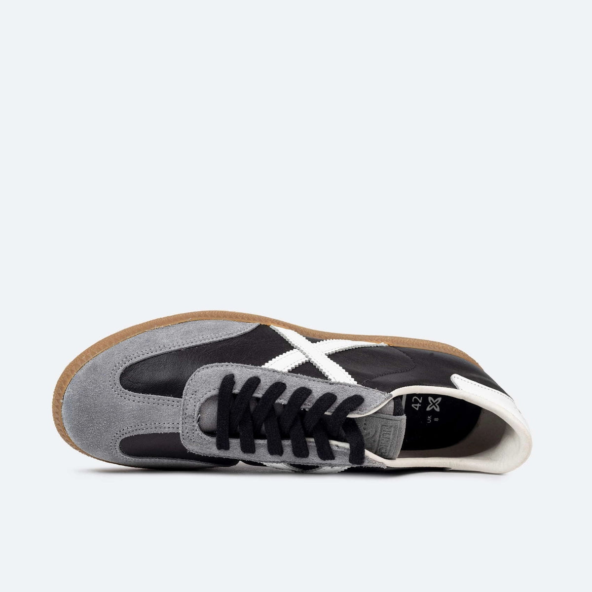 MUNICH RETE 114: white trainers unisex