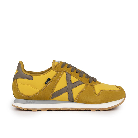 Sneakers de la marca munich para hombre modelo massana classic man 63 en color amarillo