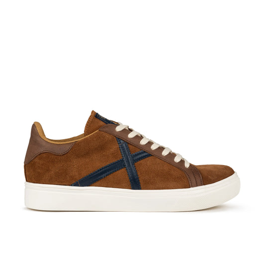 Sneakers de la marca munich para hombre modelo rete 98 camel en color marrón