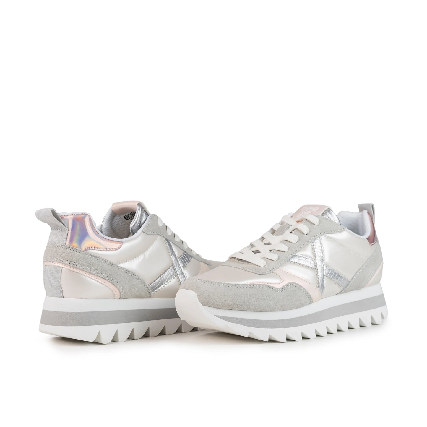 Sneakers de la marca munich para mujer modelo ripple 62 en color blanco