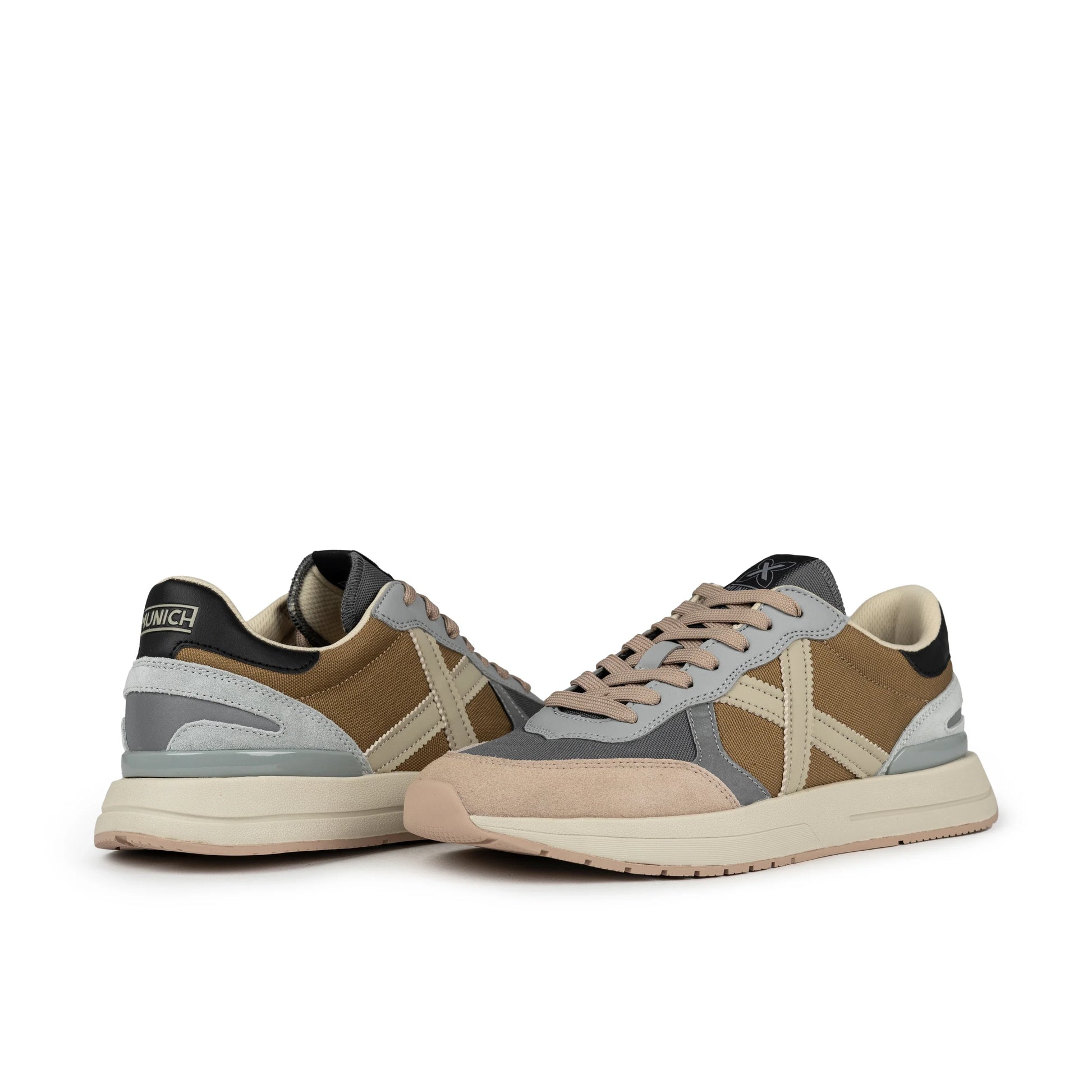 Sneakers de la marca munich unisex modelo soon 59 en color beige