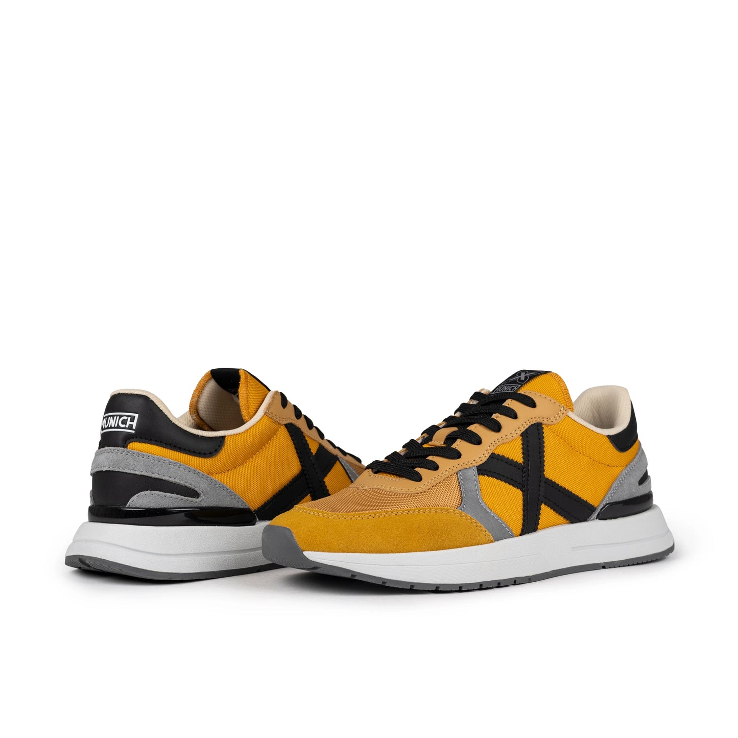 Sneakers de la marca munich unisex modelo soon 61 en color amarillo