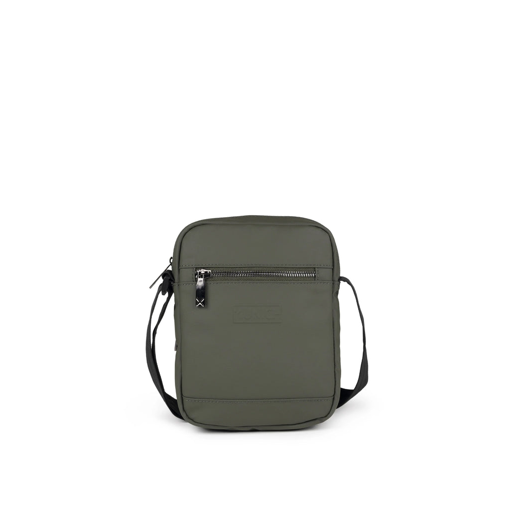 BANDOLERA MUNICH UNISEX MODELO PEAK RECYCLED CROSSBODY KHAKI REFERENCIA 7113445