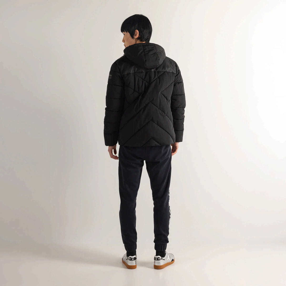 CHAQUETA MUNICH PARA HOMBRE MODELO PUFFER CLOUD BLACK LIFESTYLE REFERENCIA 2507276