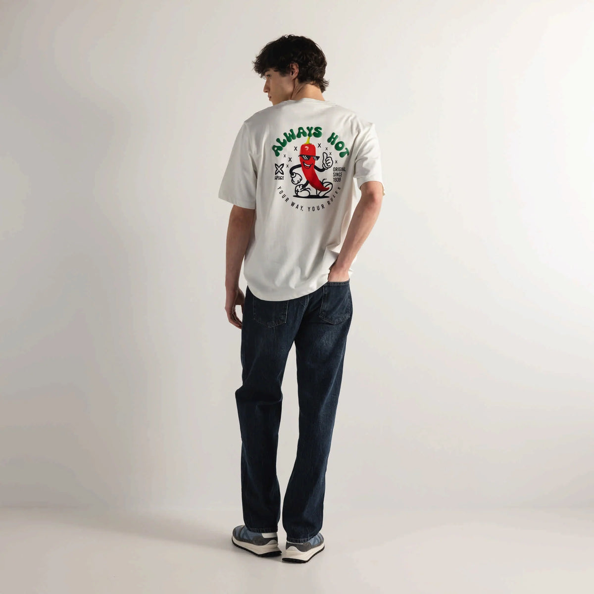 CAMISETA MUNICH PARA HOMBRE MODELO OVERSIZE T-SHIRT CHILLY OFF WHITE REFERENCIA 2507839