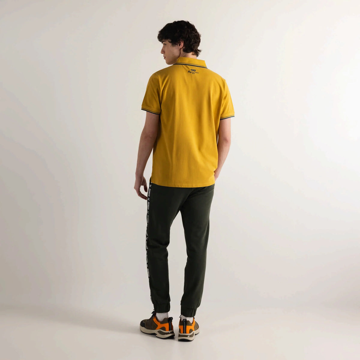 POLO MUNICH PARA HOMBRE MODELO POLO STRIKER MUSTARD REFERENCIA 2507894