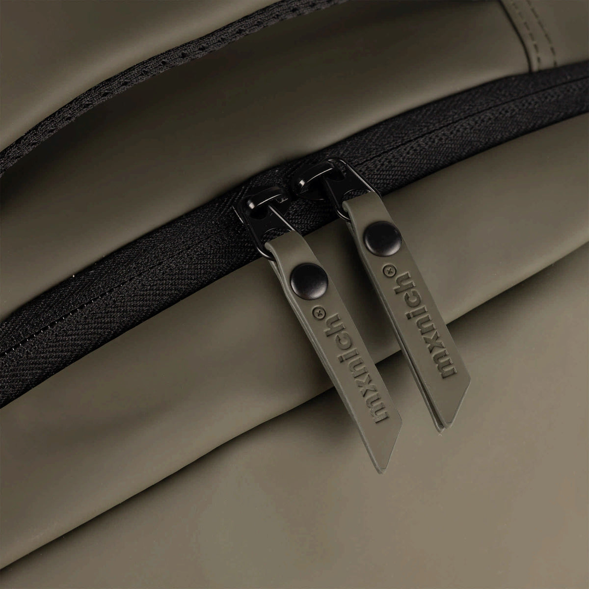 MUNICH | MOCHILAS | HOMBRE | HUSH BACKPACK KHAKI | CAQUI
