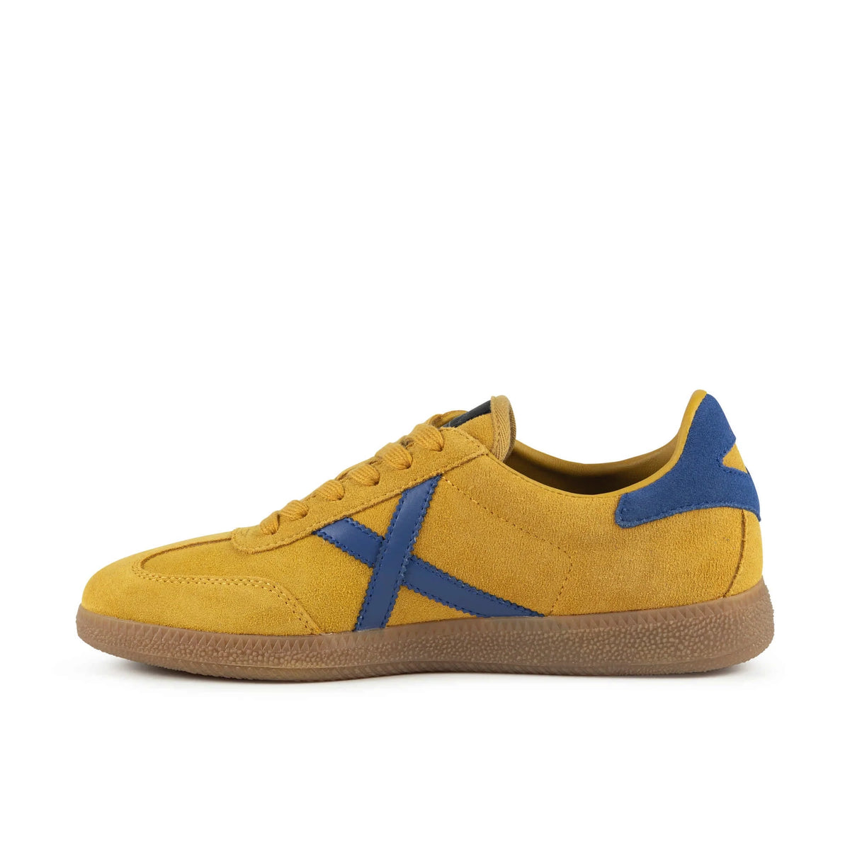 SNEAKERS MUNICH UNISEX MODELO BARRU 230 AMARILLO REFERENCIA 8290230