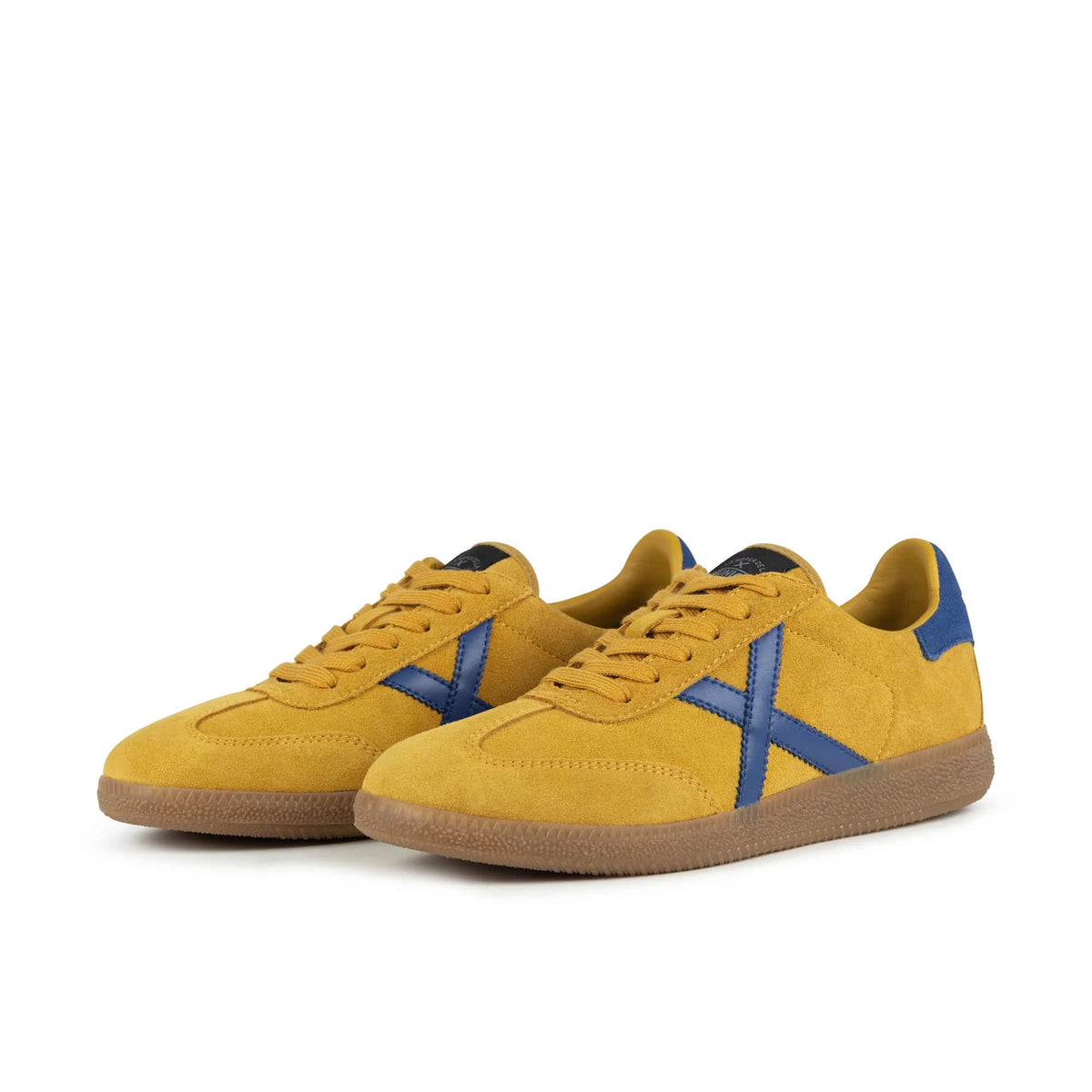 SNEAKERS MUNICH UNISEX MODELO BARRU 230 AMARILLO REFERENCIA 8290230