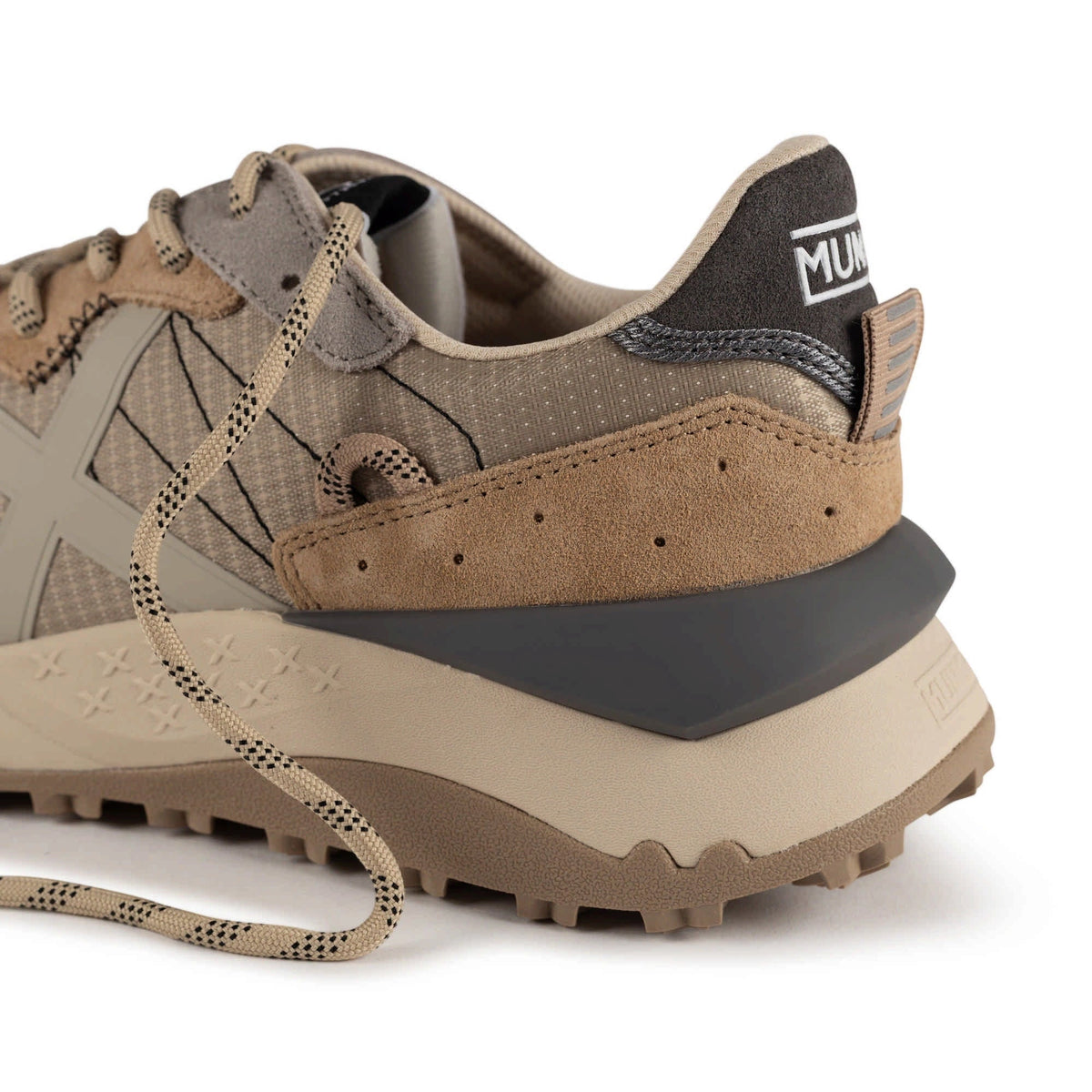 SNEAKERS MUNICH UNISEX MODELO SHIBUYA 46 BEIGE REFERENCIA 9880046