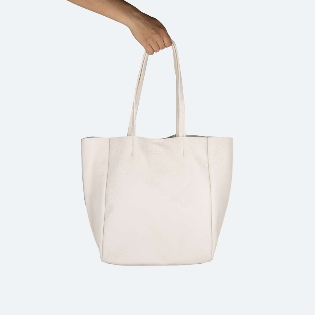 Borsa unisex del marchio Munich, modello Loft Woman Shopper Cream, di colore bianco.