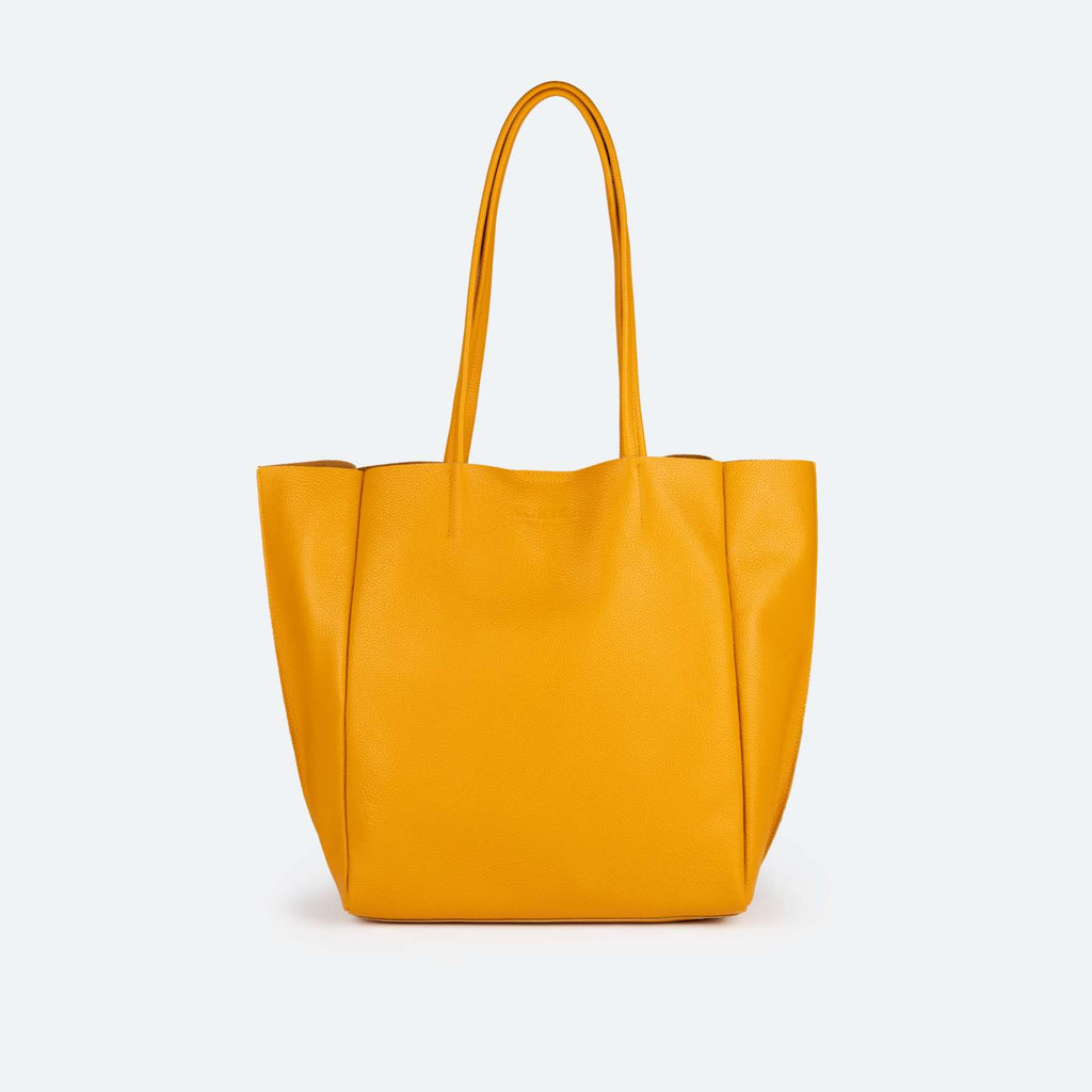 Borsa da donna del marchio Munich, modello Loft Woman Shopper Moutard, di colore giallo.