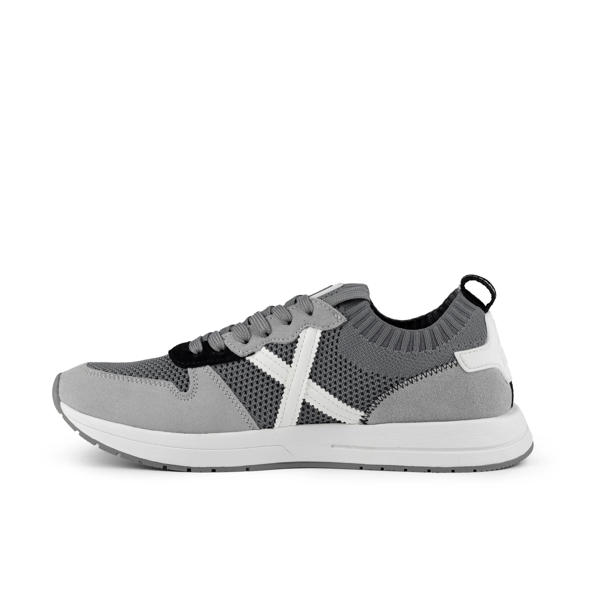 SNEAKERS MUNICH modelo NET 34 para HOMBRE