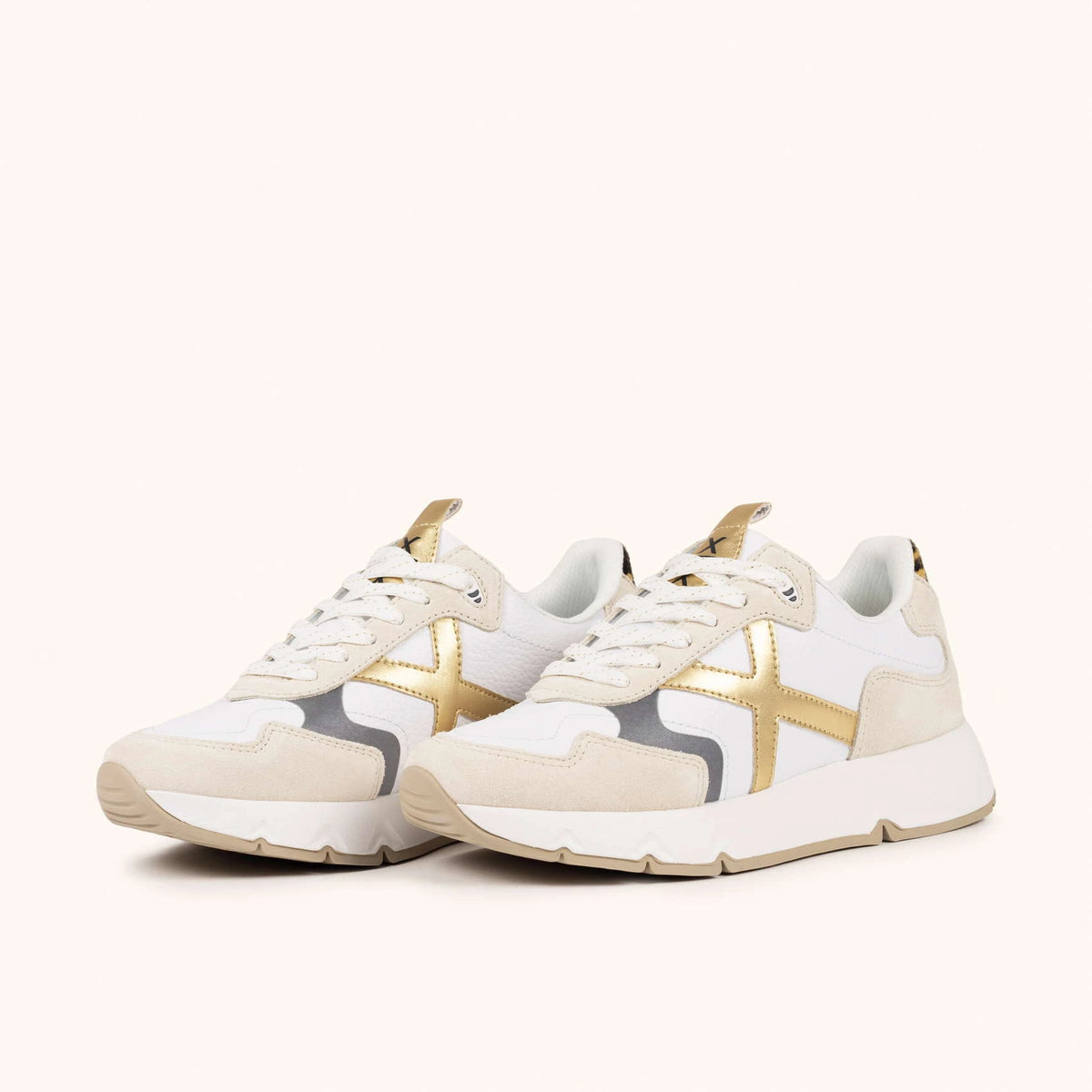 MUNICH Mamba 05: blanc baskets unisexe
