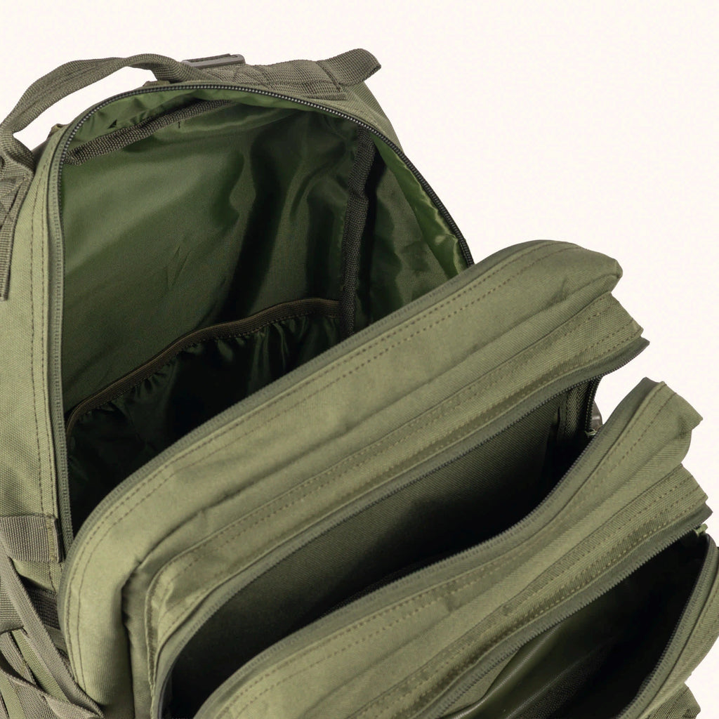 MUNICH Delta Khaki: caqui バッグ ユニセックス