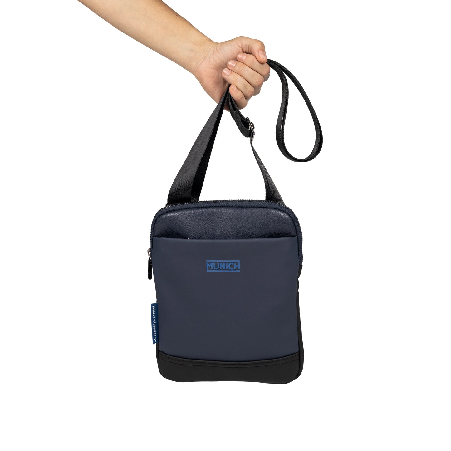 Mochila de la marca munich unisex modelo jungle crossbody slim blue en color azul