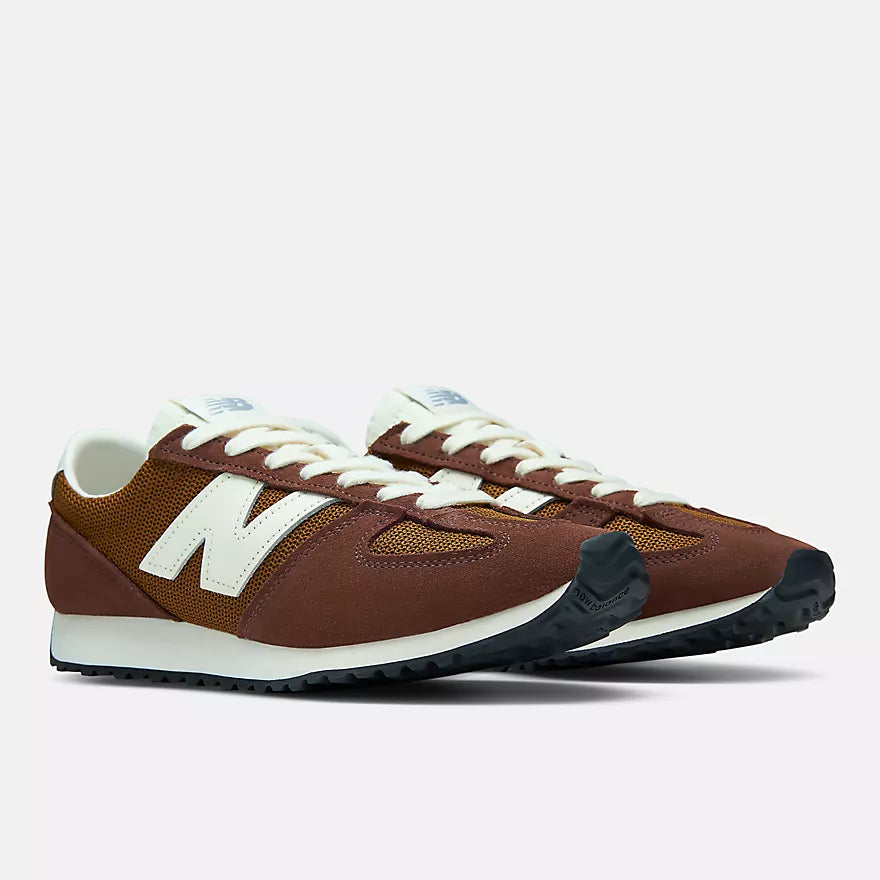 NEW BALANCE 471 RICH OAK: brun sneakers för dam