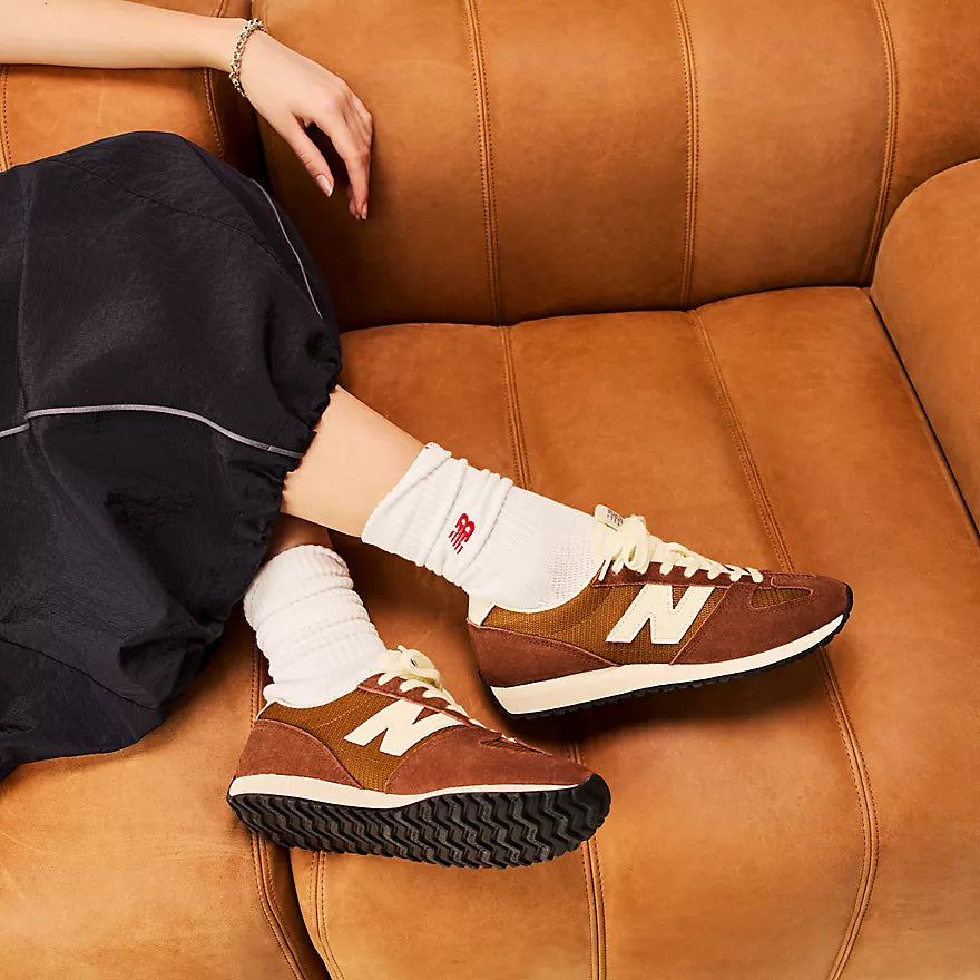 NEW BALANCE 471 RICH OAK: bruin sneakers voor dames