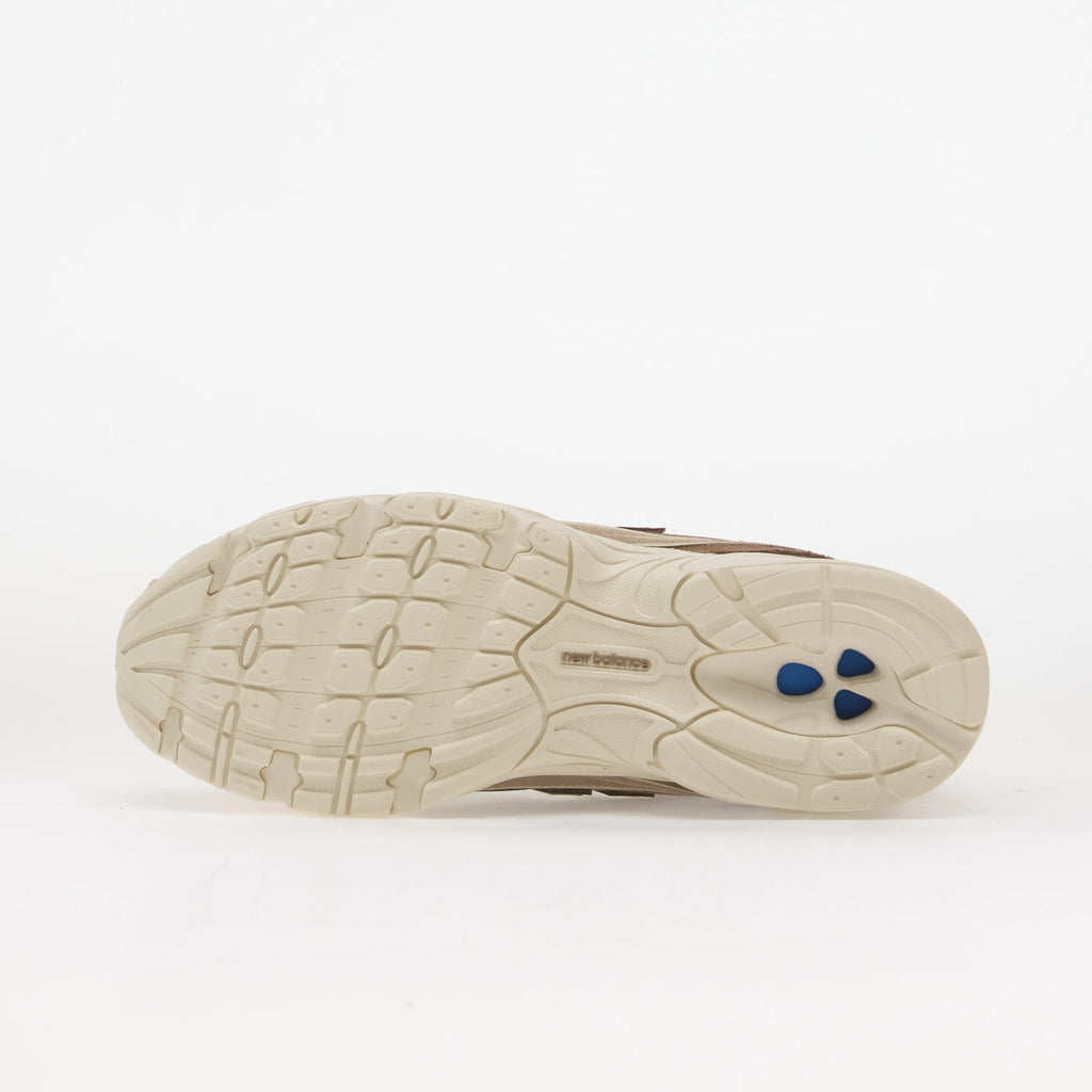 NEW BALANCE 740 Mushroom: бежевый кроссовки для женщин