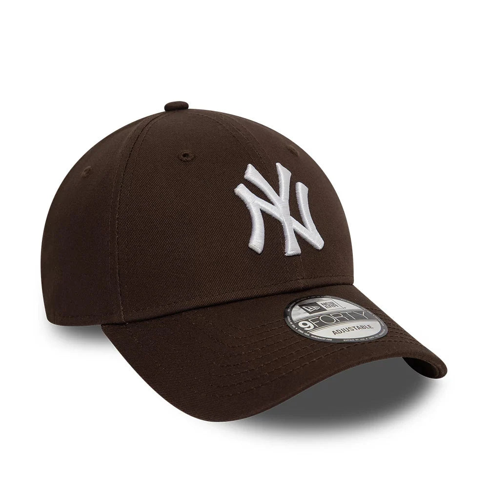 NEW ERA | GORRAS | UNISEX | NOS LEAGUE ESS 9FORTY NEYYAN BRSWHI | MARRÓN