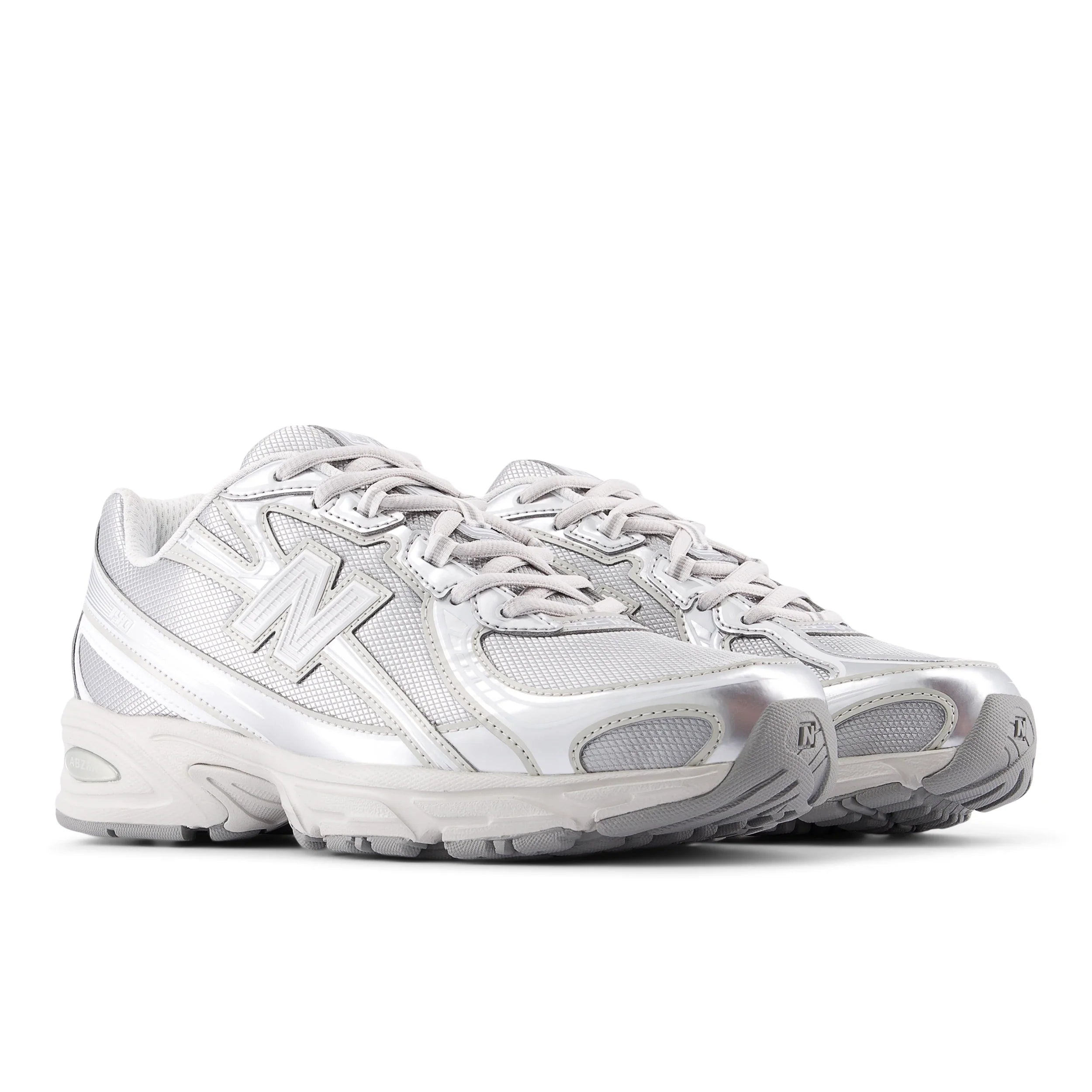 NEW BALANCE | SNEAKERS | UNISEX | U7405I7 METALLIC SILVER | PLATEADO