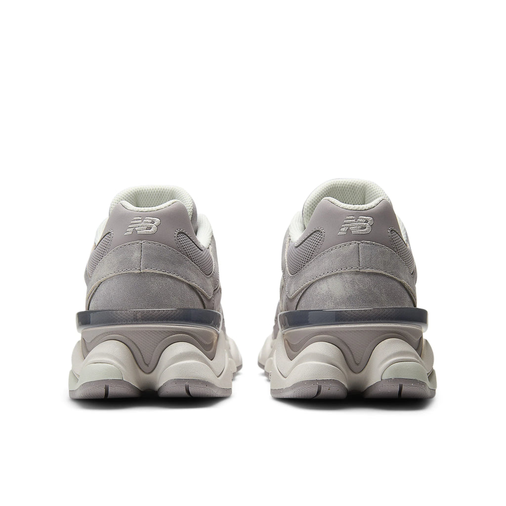 NEW BALANCE | SNEAKERS | MUJER | U906087O TRUFFLE SALT | LILA