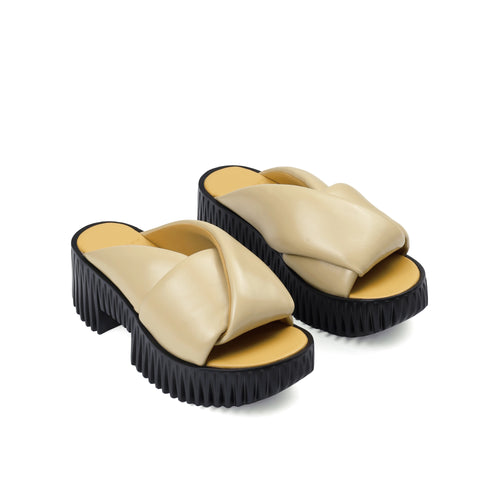 4CCCCEES PLIA ANDA SKIN: beige sandaler för dam