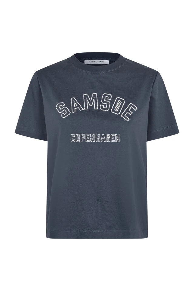 SAMSOE Sacamino SS T-shira Ombre BLUE LOGO: blauw T-shirt voor dames