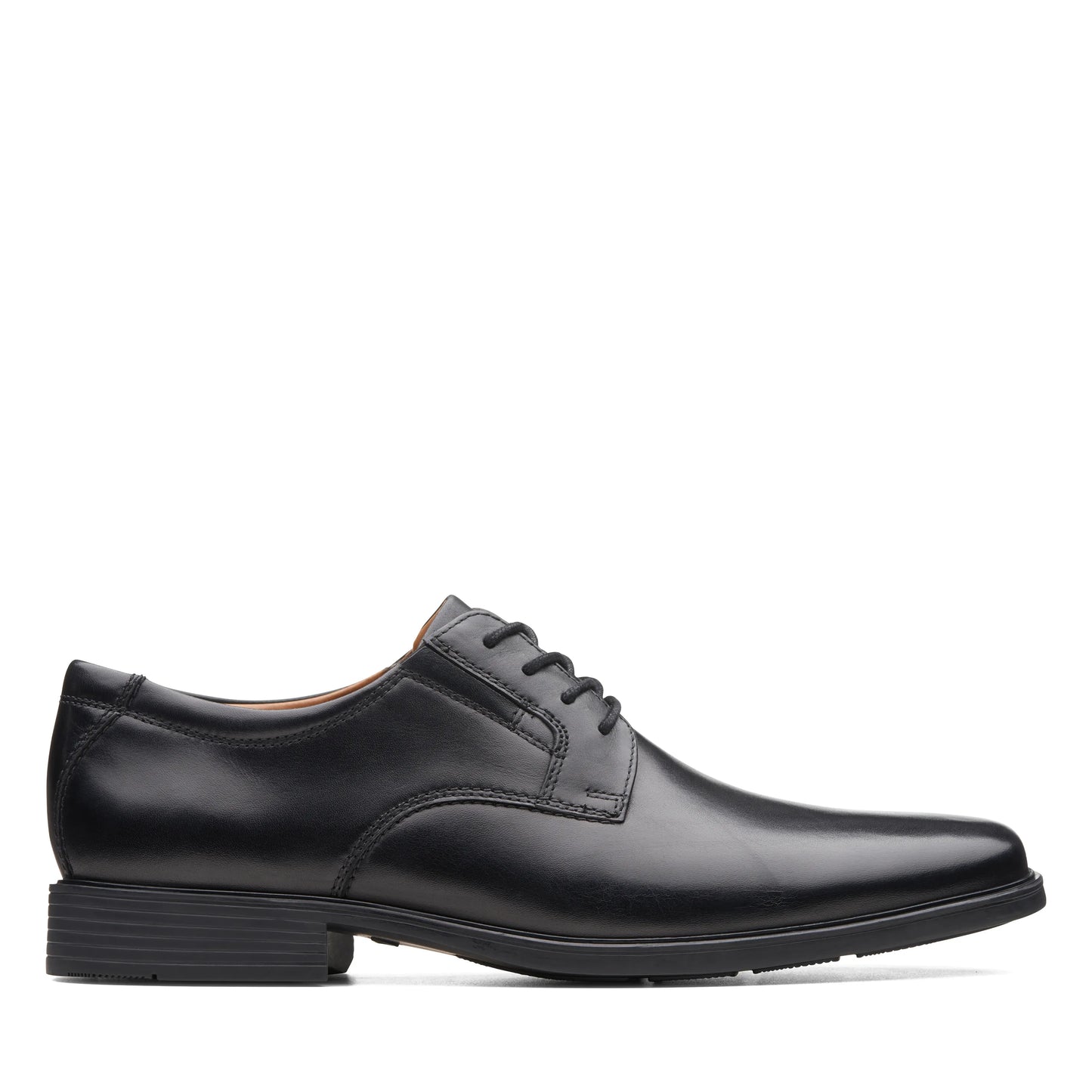 zapatos derby de la marca clarks modelo tilden plain black leather para hombre en color negro