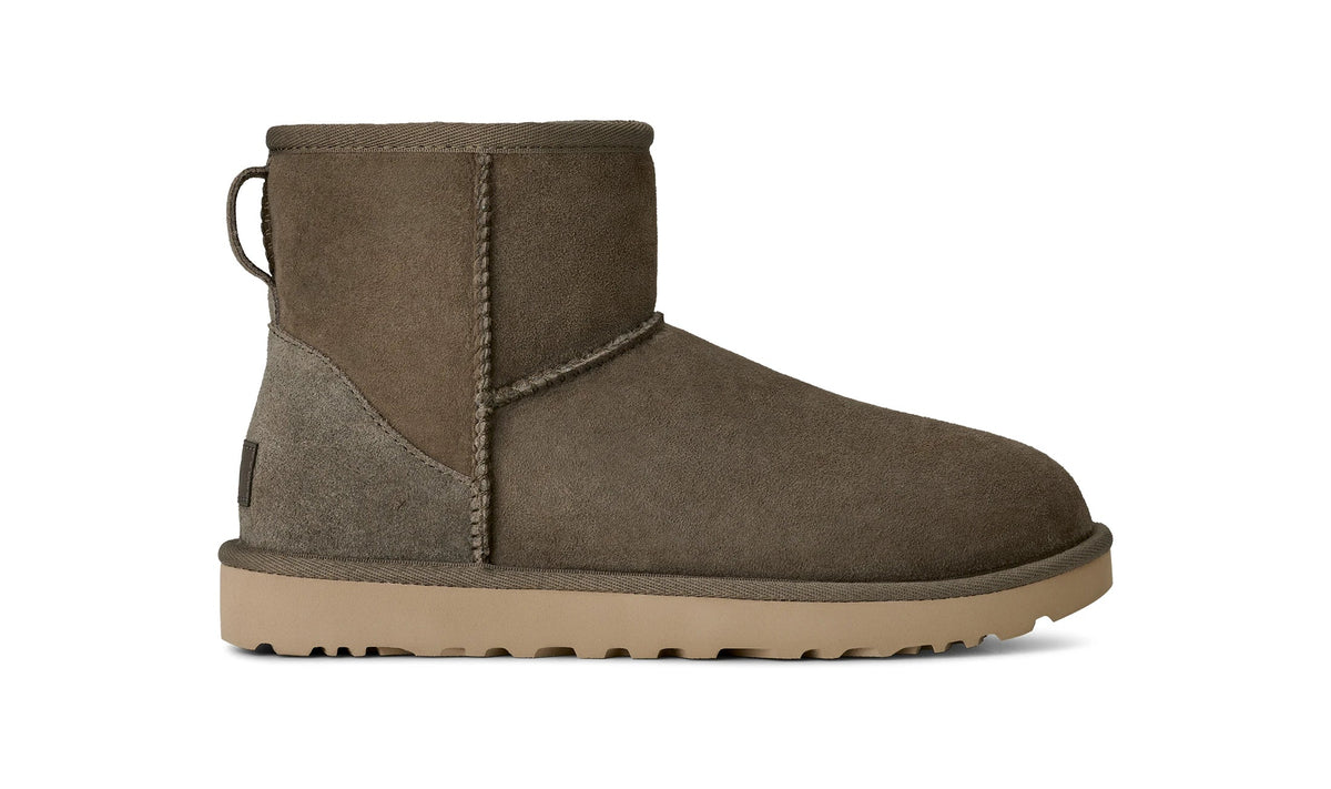 UGG W Classic MINI II Dried Oregano: vert bottes pour femme