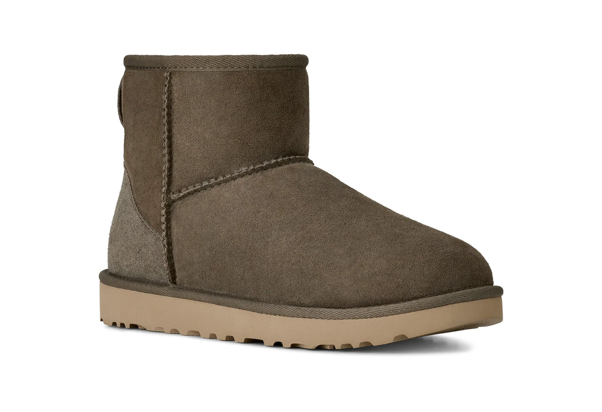 UGG W Classic MINI II Dried Oregano: vert bottes pour femme