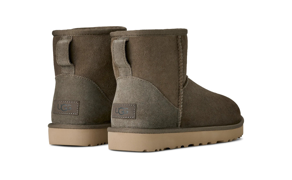 UGG W Classic MINI II Dried Oregano: vert bottes pour femme
