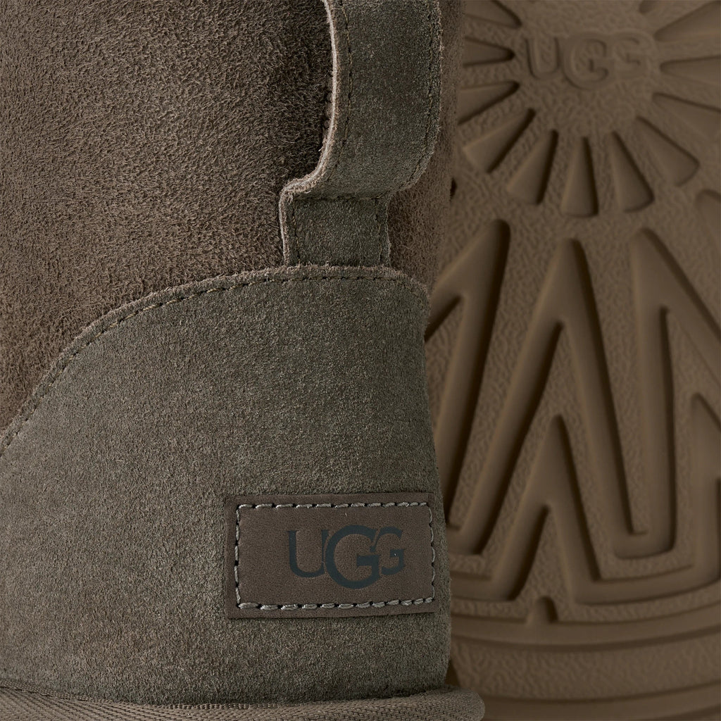 UGG W Classic MINI II Dried Oregano: vert bottes pour femme