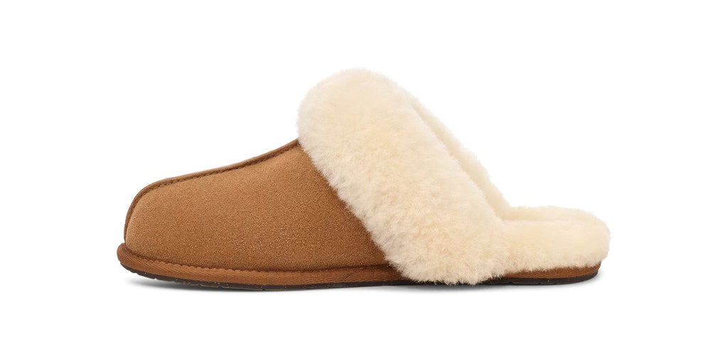 UGG W Scuffette II Chestnut: коричневый сабо для женщин