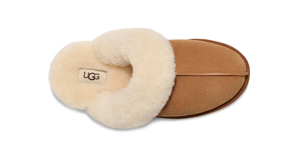 UGG W Scuffette II Chestnut: коричневый сабо для женщин