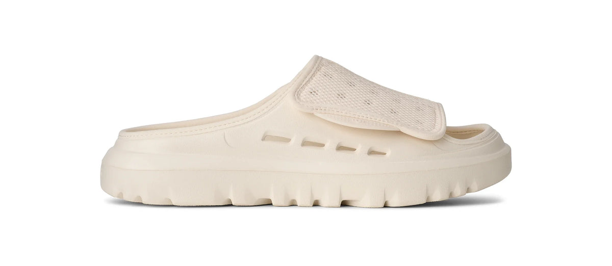 UGG M Peakmod Slide Jasmine: ホワイト サンダル メンズ