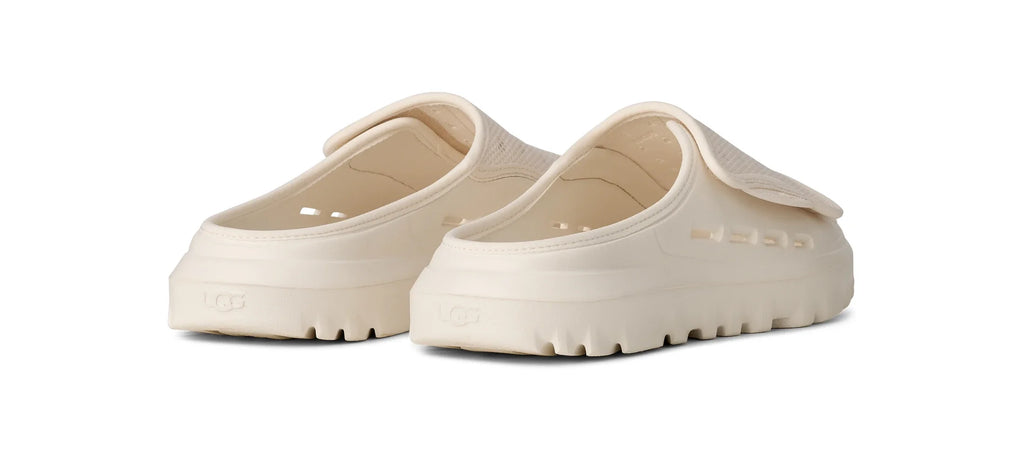 UGG M Peakmod Slide Jasmine: ホワイト サンダル メンズ