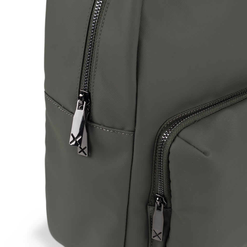 MUNICH | MOCHILAS | HOMBRE | PEAK RECYCLED FW25 BACKPACK KHAKI | CAQUI