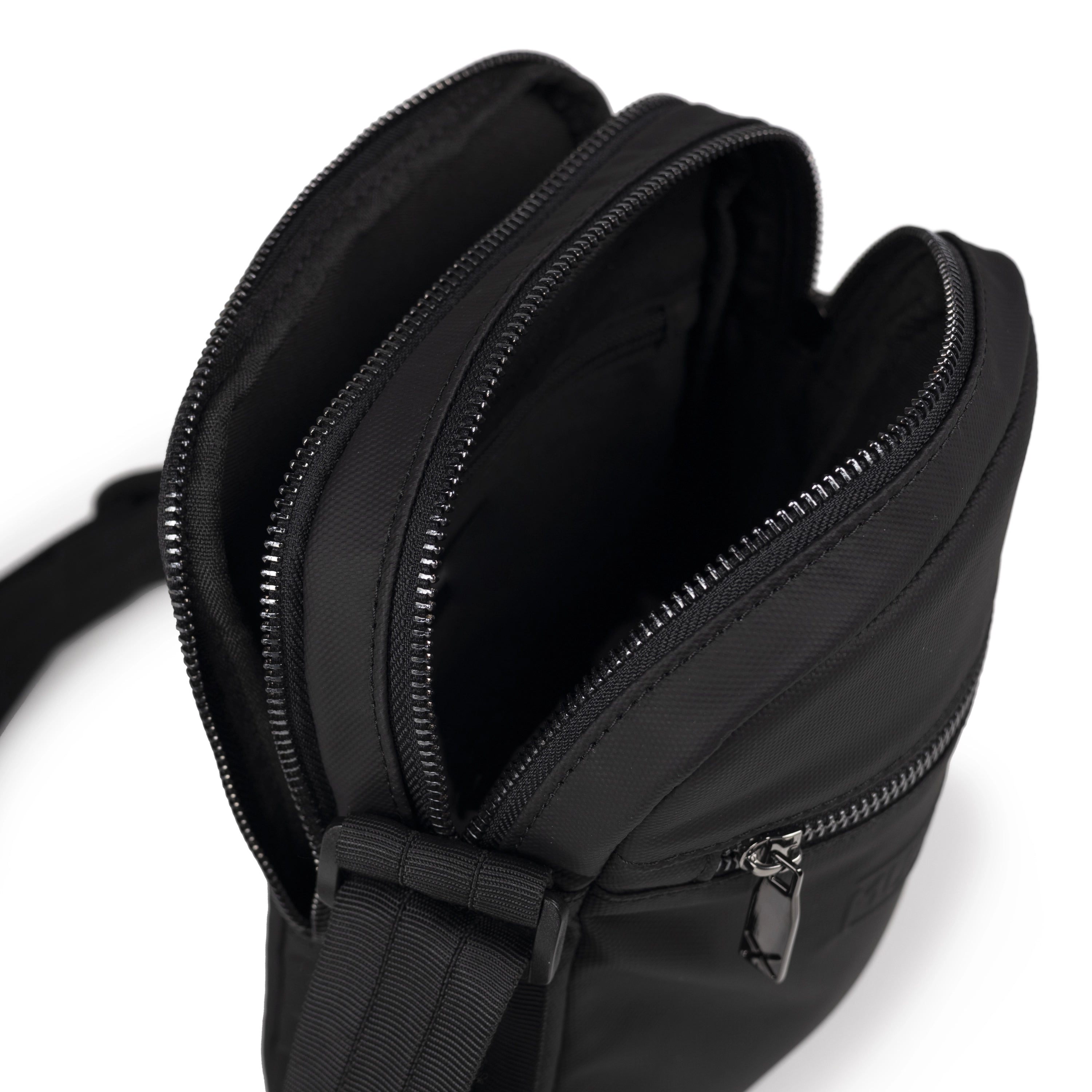 MUNICH | BAGS | MEN | PEAK RECYCLED CROSSBODY BLACK | BLACK