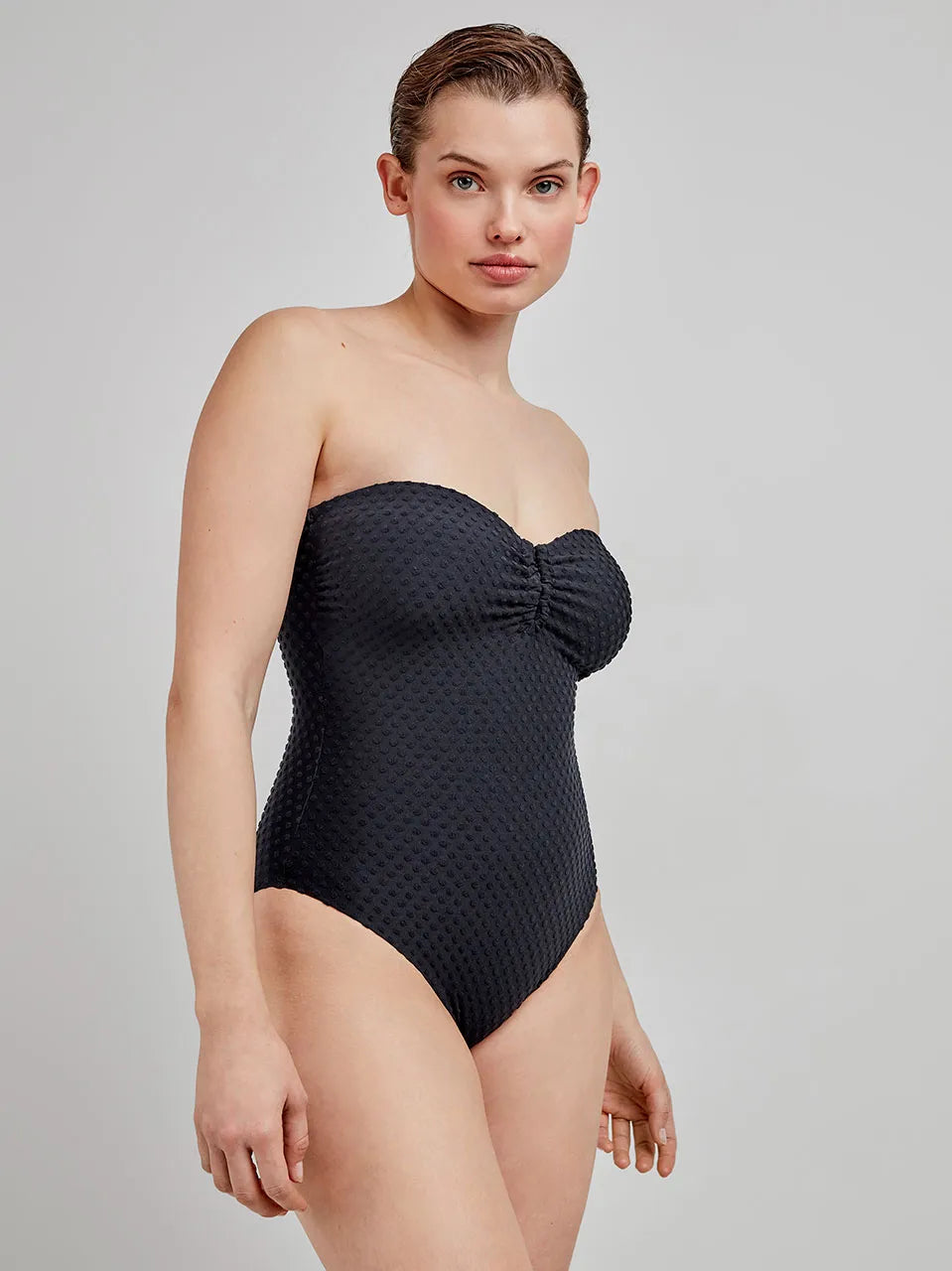 GISELA | BAÑADORES | MUJER | BAÑADOR NEGRO | NEGRO