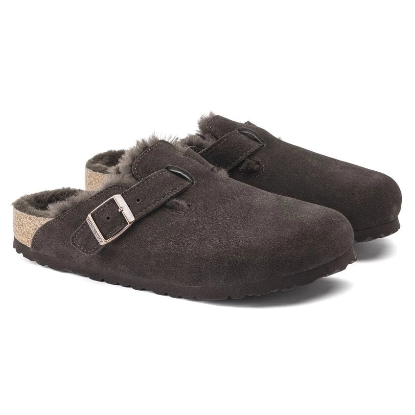 BIRKENSTOCK Boston Shearling LEVE Mocca LAF Mocca: بني قباقيب للنساء
