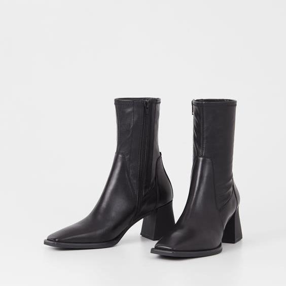 VAGABOND | BOTES DONA | HEDDA BLACK | NEGRE