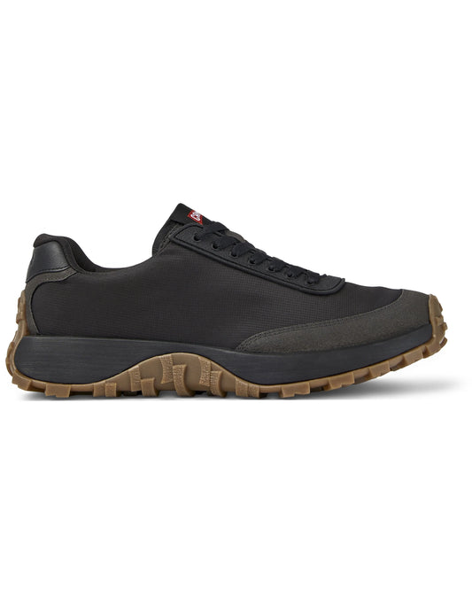 Sneakers Para Hombre De La Marca Camper Modelo Drift Trail Rug Meteor,Camis.Negro/Dtrail Negro-Miel De Color Negro