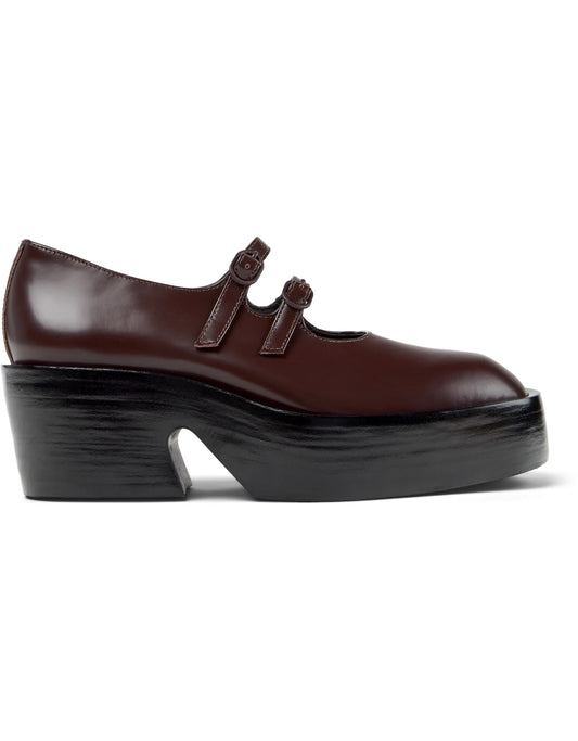 Mocasines Para Mujer De La Marca Camper Modelo Billie Mimi Beizos/Billie Negro Shiny De Color Burdeos